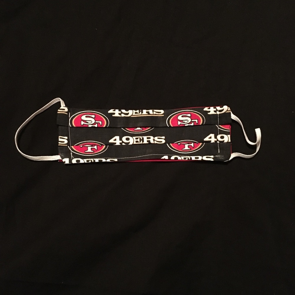 Adult face mask. 49ers